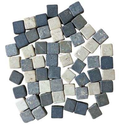 Carrés de Marbre Gris et Blanc