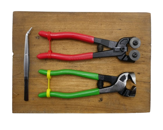 Kit Pinces pour la mosaïque comprenant une pince mosaïste, une pince à molettes et une pince Brucelles